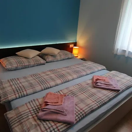 Konukevi Janes Sveti Anton (Krk)